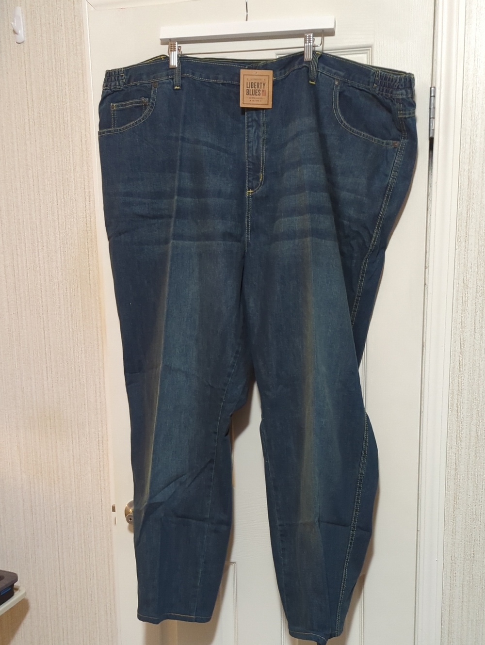 Liberty Blues Relaxed Fit Men's Jeans in Dark Blue